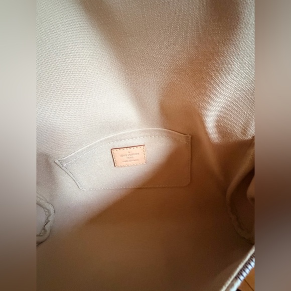 Louis Vuitton Damier Azur Favorite MM - Picture 3 of 16